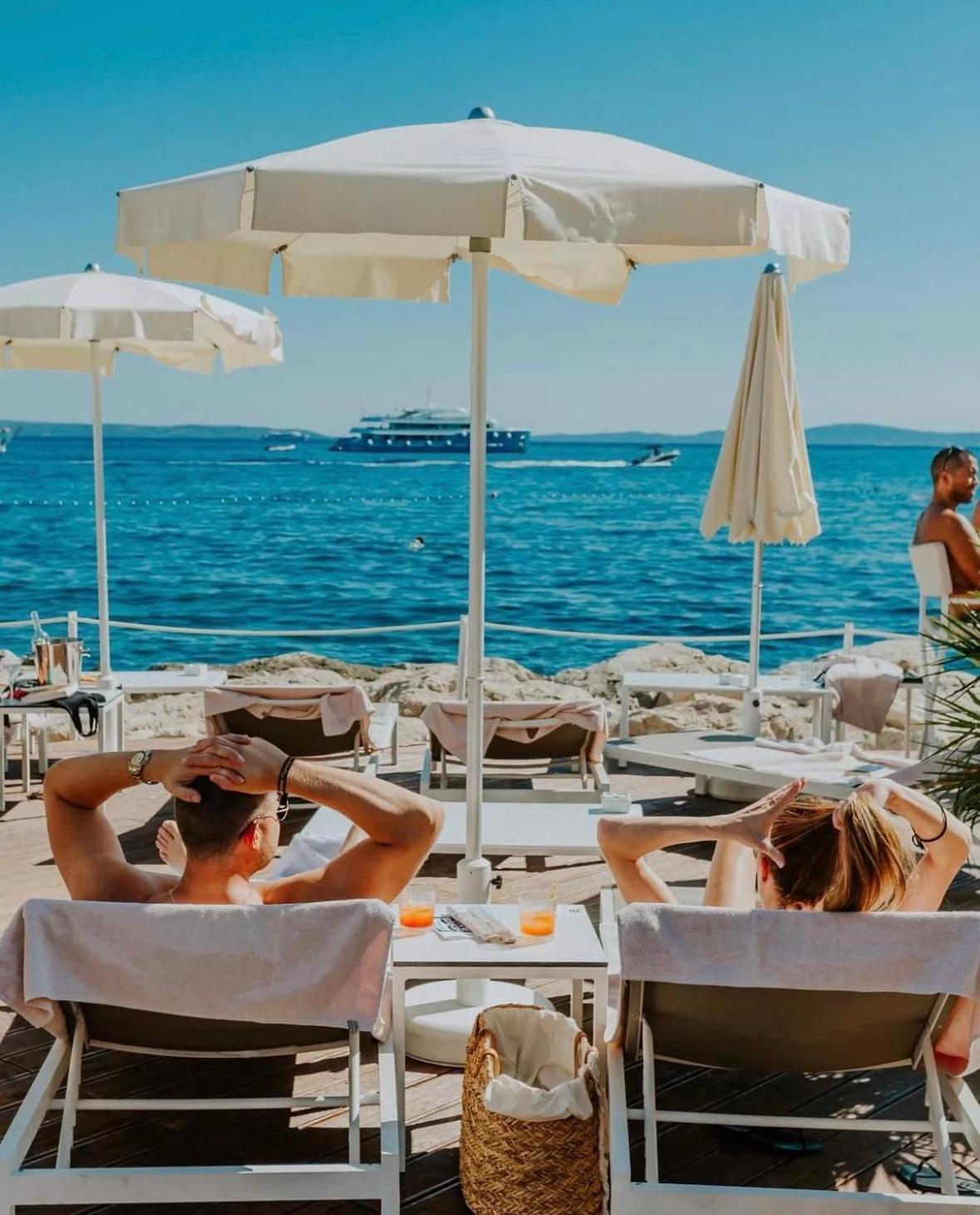 Beachside Apartment Attico Split Buitenkant foto