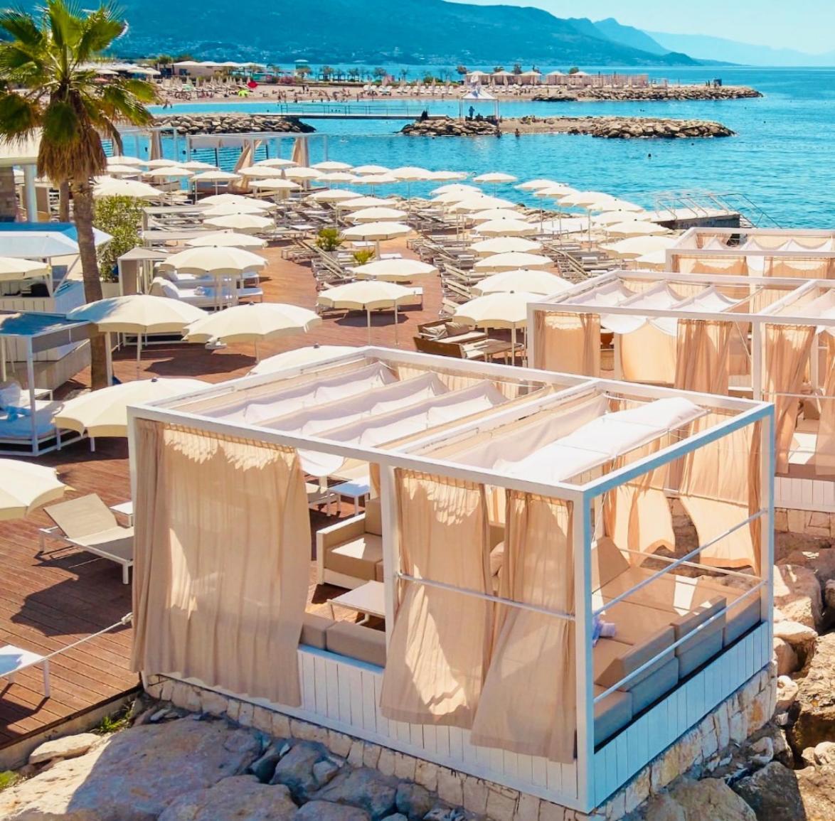 Beachside Apartment Attico Split Buitenkant foto