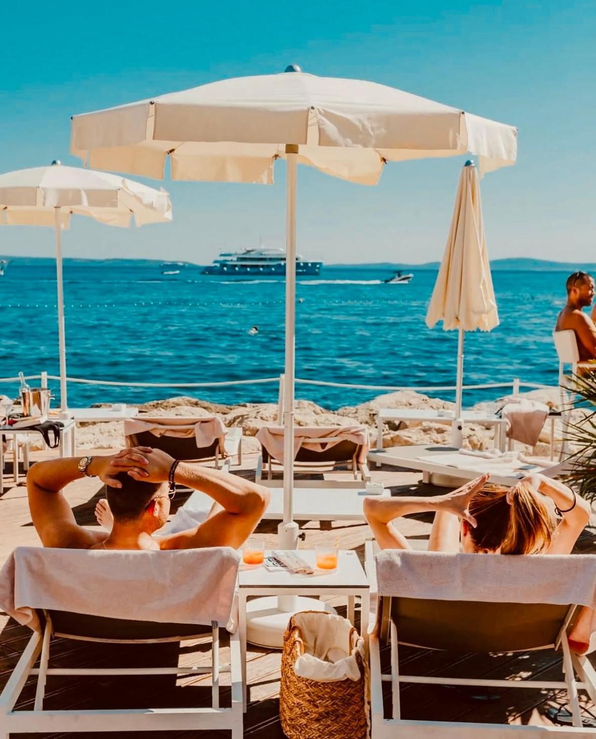 Beachside Apartment Attico Split Buitenkant foto